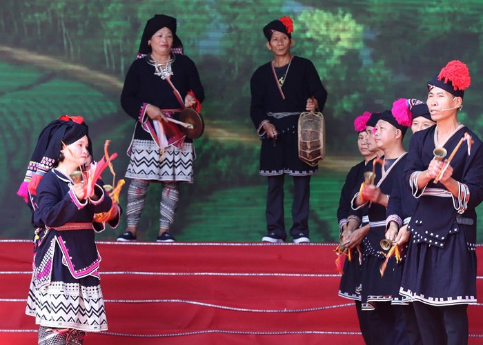 Hội tụ sắc màu văn hoá dân tộc Dao - Anh 13