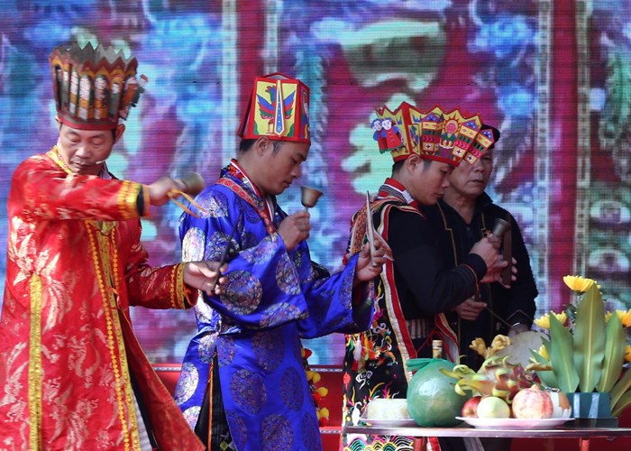 Hội tụ sắc màu văn hoá dân tộc Dao - Anh 7