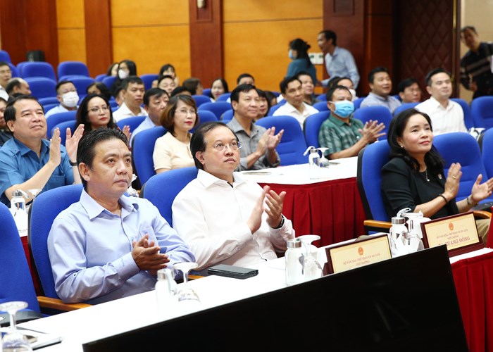 Tổng Bí thư nhấn mạnh vai trò của văn hoá trong chiến lược phát triển vùng Tây Nguyên - Anh 6