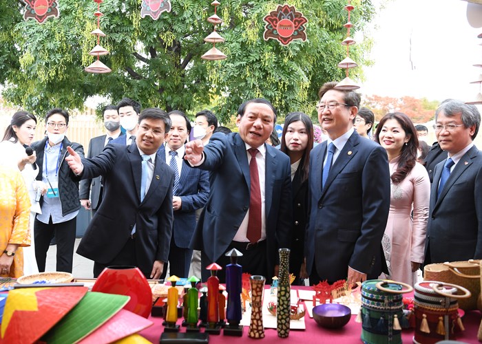 Thúc đẩy hợp tác VHTTDL, góp phần đưa quan hệ Việt Nam - Hàn Quốc lên tầm cao mới - Anh 3