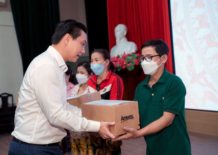 Amway Việt Nam chung tay cùng Thành phố Đà Nẵng khắc phục thiệt hại do thiên tai - Anh 3