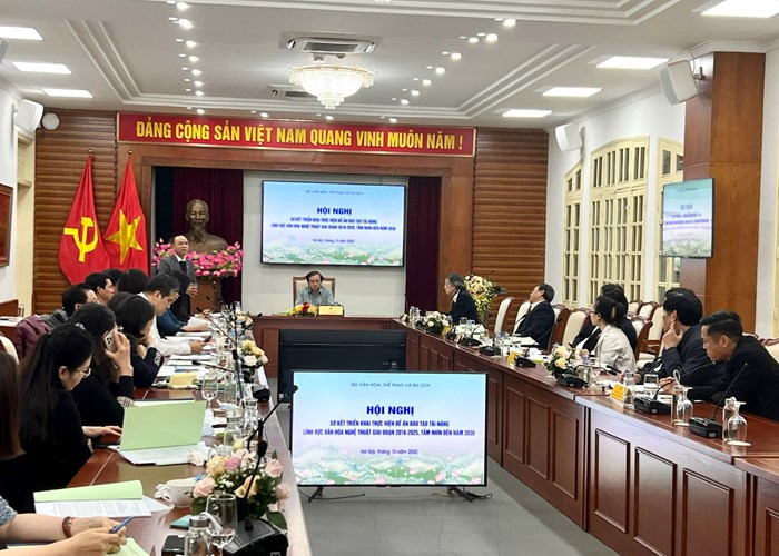 Kiến nghị tiếp tục ủng hộ thực hiện Đề án đào tạo tài năng trong lĩnh vực VHNT - Anh 2