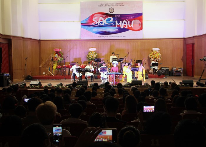 Rực rỡ sắc màu âm nhạc truyền thống - Anh 3