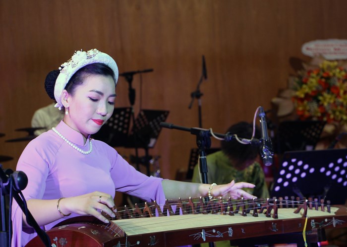 Rực rỡ sắc màu âm nhạc truyền thống - Anh 5