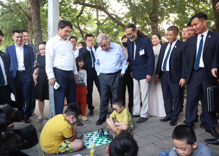 Tổng Thư ký Liên Hợp Quốc thăm các di tích quốc gia đặc biệt tại Hà Nội - Anh 5