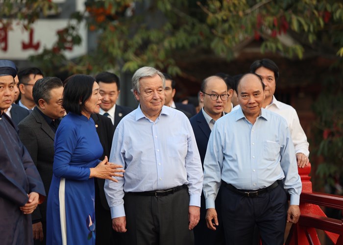 Tổng Thư ký Liên Hợp Quốc thăm các di tích quốc gia đặc biệt tại Hà Nội - Anh 1