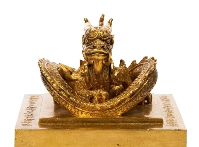 Tìm kiếm các khả năng và triển khai các biện pháp cần thiết để có thể đưa ấn vàng Hoàng đế chi bảo về nước - Anh 1
