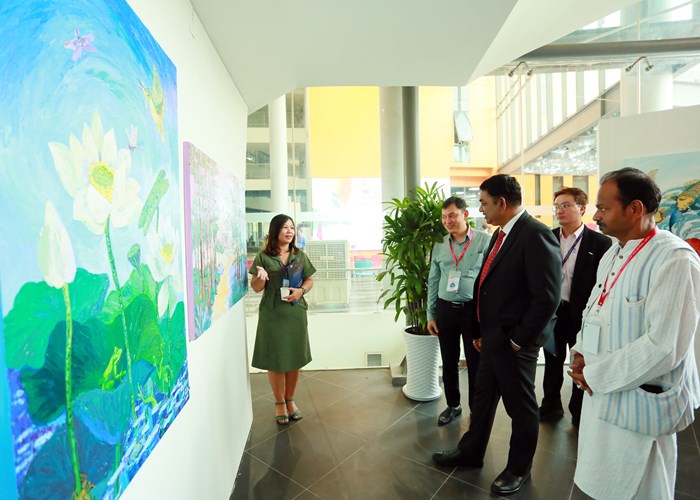 Triển lãm sáng tác mỹ thuật quốc tế  Việt Nam - Ấn Độ 2022 - Anh 2