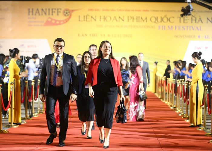 Chính thức diễn ra sự kiện điện ảnh được mong chờ nhất trong năm - Anh 13