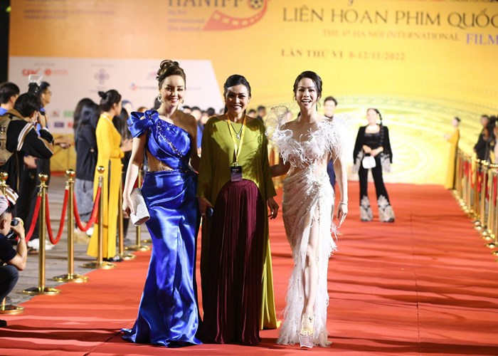 Khai mạc LHP quốc tế Hà Nội lần VI, Bộ trưởng Nguyễn Văn Hùng: Tôn vinh tài năng điện ảnh và quảng bá văn hoá Việt Nam - Anh 12