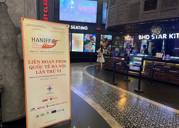 Sôi động không khí HANIFF VI tại các rạp chiếu - Anh 10