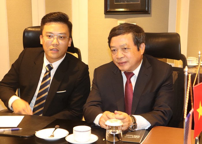 Việt Nam - Hoa Kỳ: Đẩy mạnh hợp tác Văn hoá, Thể thao, Du lịch và kinh tế sáng tạo - Anh 9
