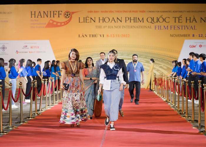 Dàn sao, hoa hậu lộng lẫy trên thảm đỏ bế mạc HANIFF VI - Anh 2