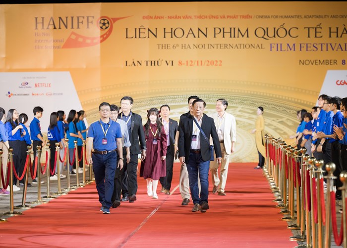 Dàn sao, hoa hậu lộng lẫy trên thảm đỏ bế mạc HANIFF VI - Anh 3