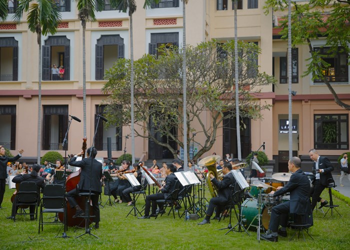 Giáo dục nghệ thuật ở nơi công cộng - Anh 2