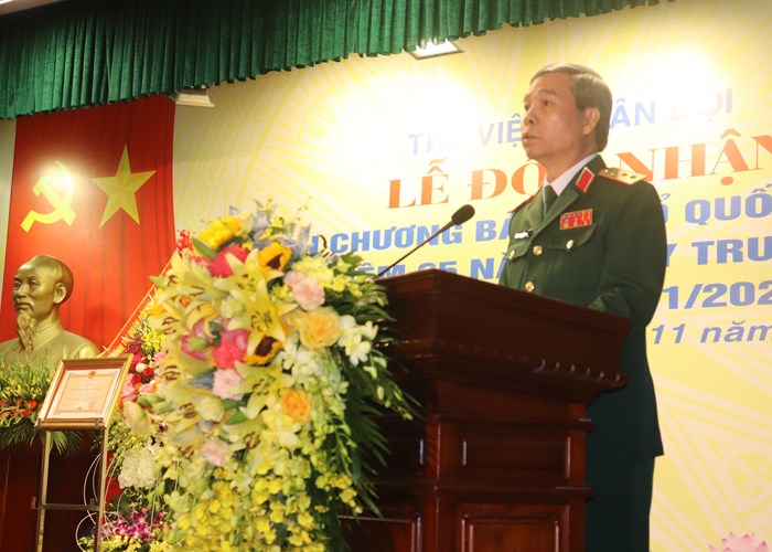 Thư viện Quân đội đón nhận Huân chương Bảo vệ Tổ quốc hạng Ba - Anh 5