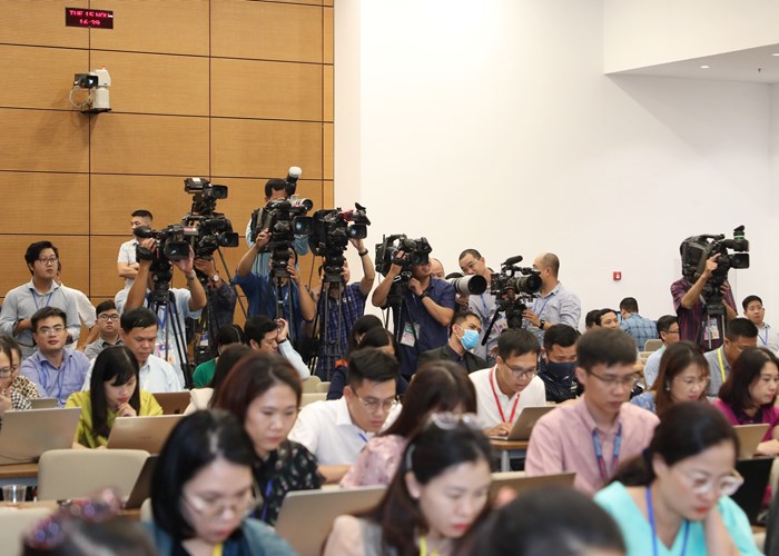 Kỳ họp thứ 4, Quốc hội khoá XV đã thông qua 6 luật, 12 nghị quyết - Anh 5