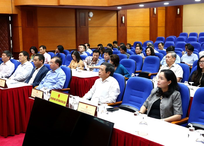 Tổng Bí thư: Phát triển vùng toàn diện kinh tế, văn hóa, xã hội gắn với bảo đảm quốc phòng, an ninh vùng Bắc Trung Bộ và duyên hải Trung Bộ - Anh 5