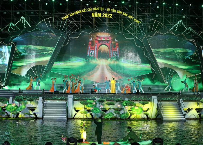 Tăng cường sức mạnh đại đoàn kết và tôn vinh di sản văn hoá truyền thống tốt đẹp của dân tộc - Anh 6