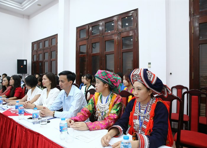 Bảo tồn, phát huy trang phục truyền thống các dân tộc Việt Nam trong giai đoạn hiện nay - Anh 6