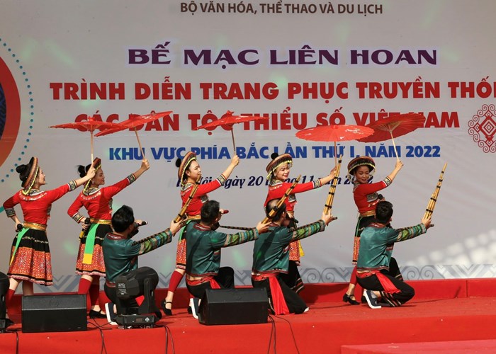 "Nhờ có Liên hoan, đồng bào dân tộc thiểu số chúng tôi mới có dịp cùng nhau quảng bá trang phục, nét đẹp văn hoá của cộng đồng" - ảnh 5