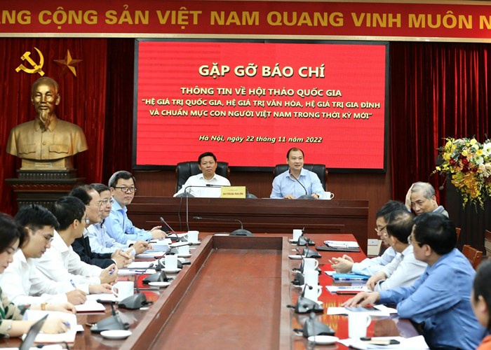 Hội thảo quốc gia “Hệ giá trị quốc gia, Hệ giá trị văn hóa, hệ giá trị gia đình và chuẩn mực con người Việt Nam trong thời kỳ mới”:  Những yêu cầu cấp thiết - Anh 1