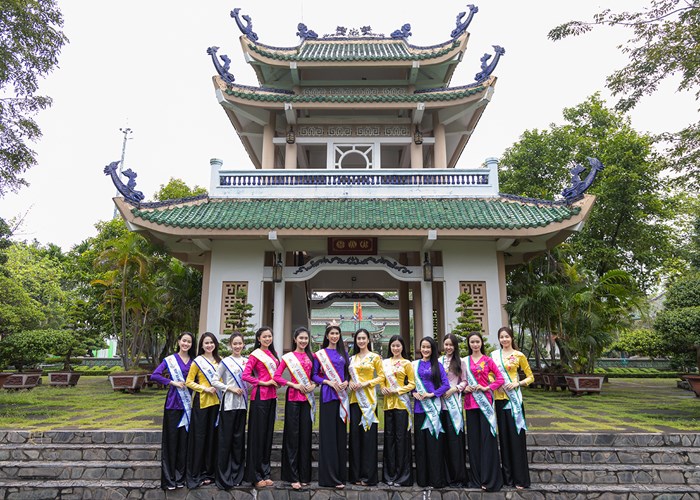 Người đẹp Hoa khôi Nam Bộ giao lưu cùng cán bộ chiến sỹ Sư đoàn 302 - Anh 3