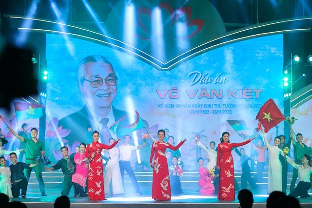 Chương trình nghệ thuật đặc biệt “Dấu ấn Võ Văn Kiệt” - Anh 3
