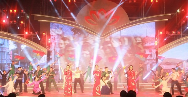 Chương trình nghệ thuật đặc biệt “Dấu ấn Võ Văn Kiệt” - Anh 4