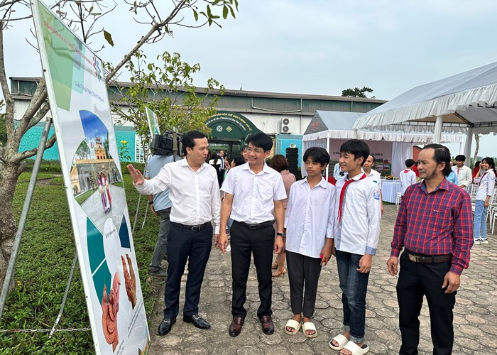 Khai mạc Triển lãm “Di sản văn hóa xứ Thanh - Di sản chung của chúng ta” - Anh 1