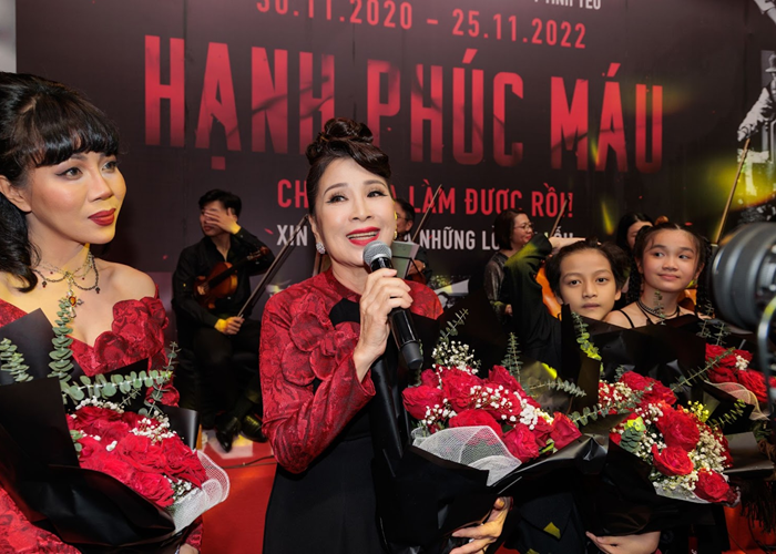 "Hạnh phúc máu" chính thức công chiếu trên toàn quốc - ảnh 1