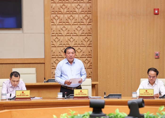 Thủ tướng: Việc đề nghị xây dựng Luật Luật Di sản văn hóa (sửa đổi) vừa đúng, vừa trúng, giải quyết những khó khăn, vướng mắc, bất cập trong bối cảnh hiện nay - Anh 3