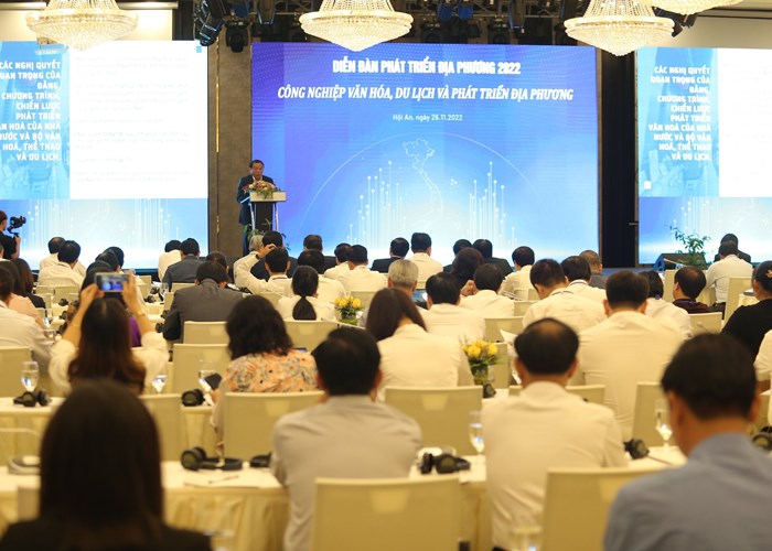 Tại Diễn đàn quốc gia công nghiệp văn hoá, du lịch và phát triển địa phương, Bộ trưởng Nguyễn Văn Hùng đề xuất nhiều giải pháp quan trọng - Anh 3