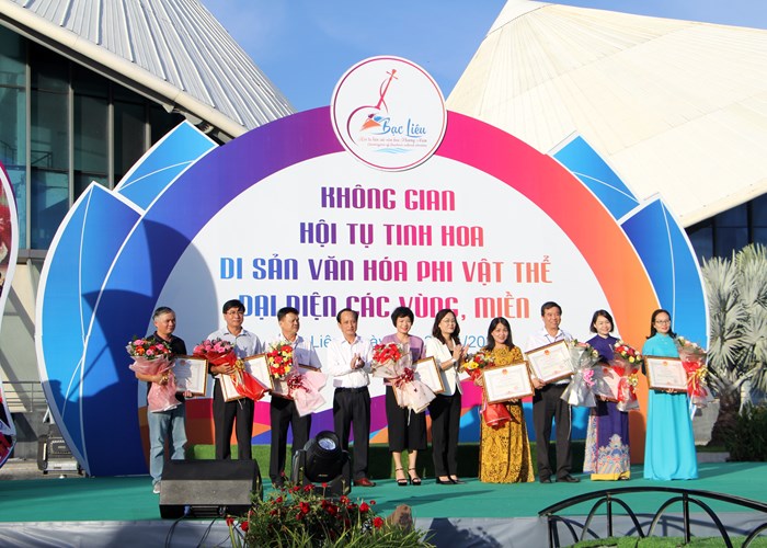 Khai mạc không gian hội tụ tinh hoa di sản văn hóa phi vật thể đại diện các vùng, miền - Anh 3