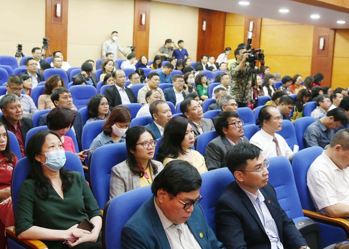 Phát huy thế mạnh văn hoá, du lịch của vùng Đồng bằng sông Hồng, đồng hành đưa Nghị quyết 30 vào cuộc sống - Anh 7