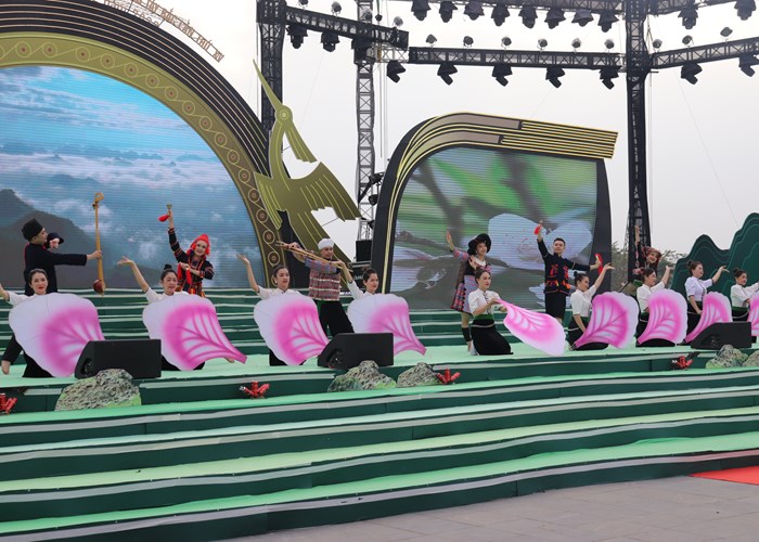 Quyết tâm bảo vệ “báu vật” ngàn đời của dân tộc - Anh 8