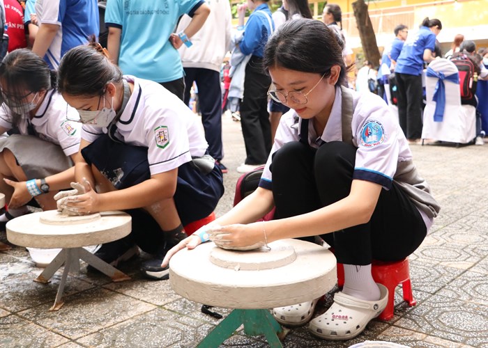 Tưng bừng Ngày hội “Học đúng đam mê - Sống đúng cá tính” - Anh 3