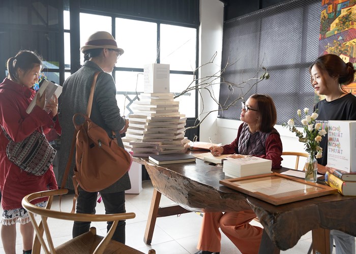 Ra mắt sách “Nghệ thuật mua nghệ thuật” - Anh 2