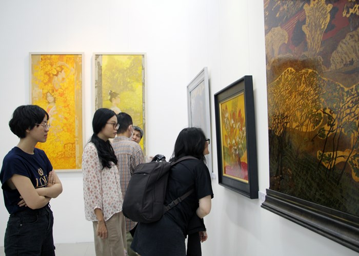 Triển lãm hơn 90 tác phẩm của hai trường đại học mỹ thuật - Anh 4