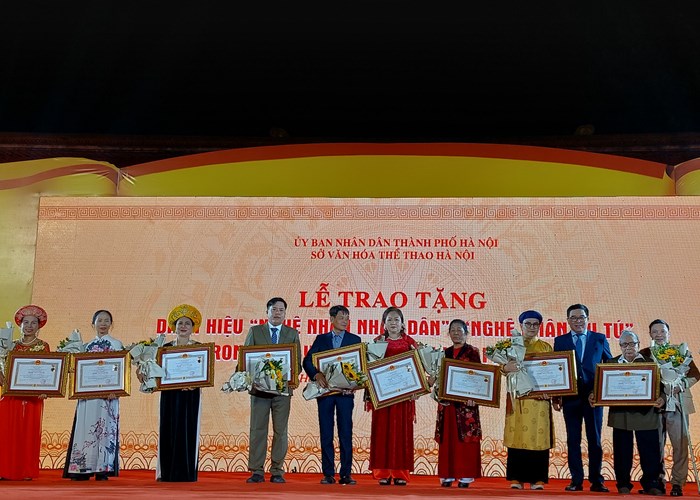 Hà Nội vinh danh 66 NNND, NNƯT lĩnh vực di sản văn hóa phi vật thể - Anh 2