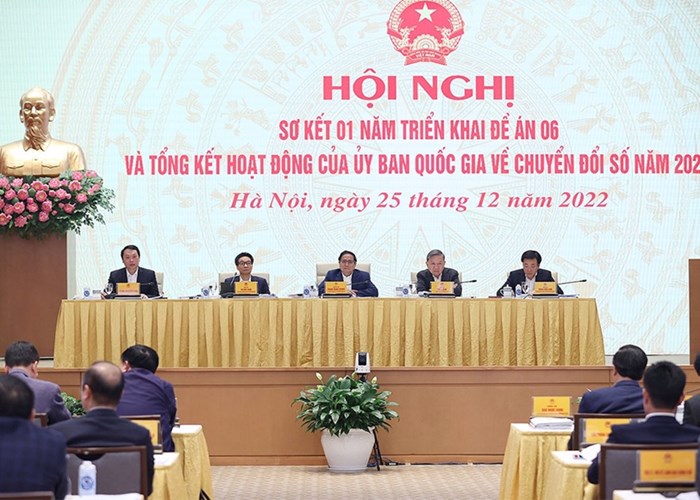 Thủ tướng: Xây dựng cơ sở dữ liệu quốc gia, chứ không phải dữ liệu của bộ, ngành nào - Anh 2