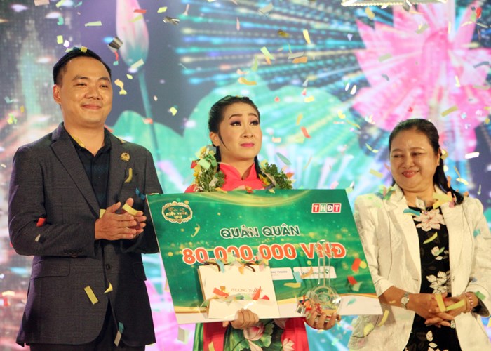 Cô giáo dạy âm nhạc đăng quang “Tài tử miệt vườn” 2022 - Anh 1