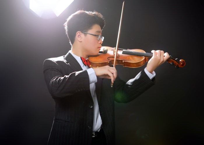 Đêm nhạc Mendelssohn và Prokofiev - Anh 1