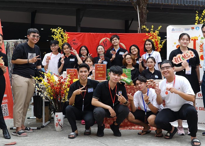 Trao quà Xuân: Nhắc nhớ về giá trị gia đình đến người trẻ - Anh 1