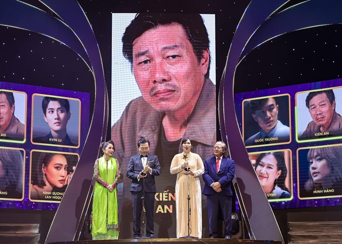 Trao giải 