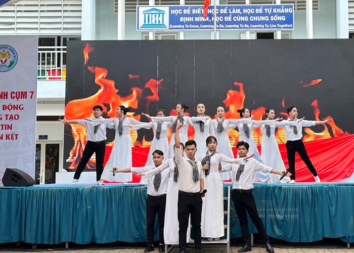 TP.HCM: Hơn 11.000 học sinh, cán bộ, giáo viên tham gia hội trại truyền thống - Anh 2