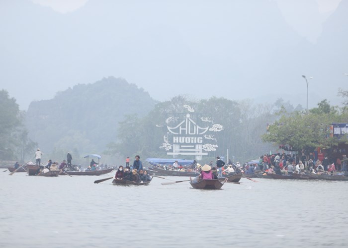 Chùa Hương đông đúc trước ngày khai hội - Anh 1