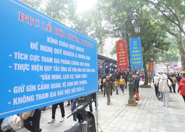Chùa Hương đông đúc trước ngày khai hội - Anh 11