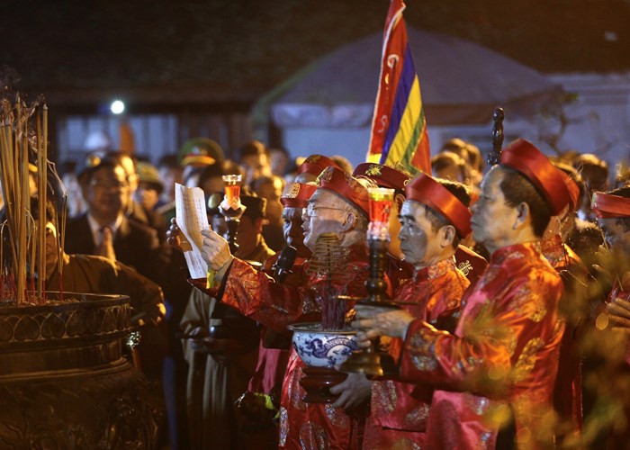 Siết chặt an ninh, đêm khai ấn Đền Trần diễn ra trong yên ả - Anh 4