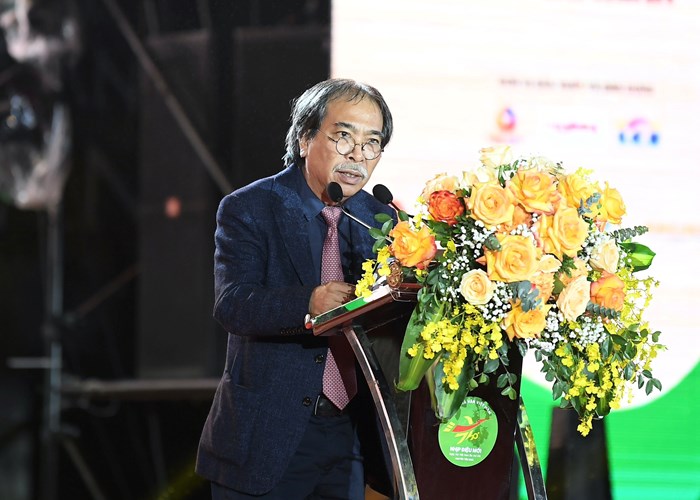 Mỗi tác phẩm thơ ca phải góp phần khẳng định vị thế dân tộc trên trường quốc tế - Anh 3